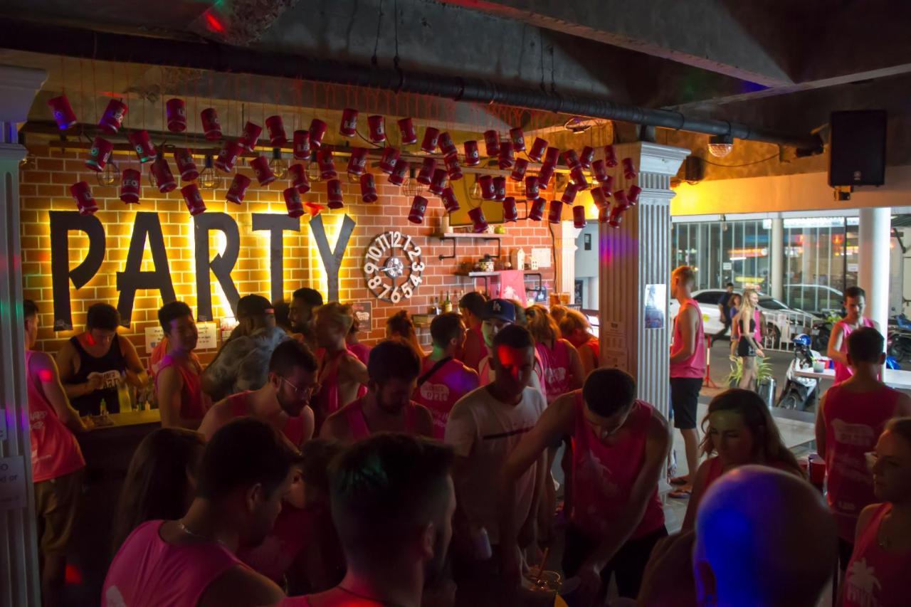 Bodega Phuket Patong (Adults Only) Hostel Buitenkant foto