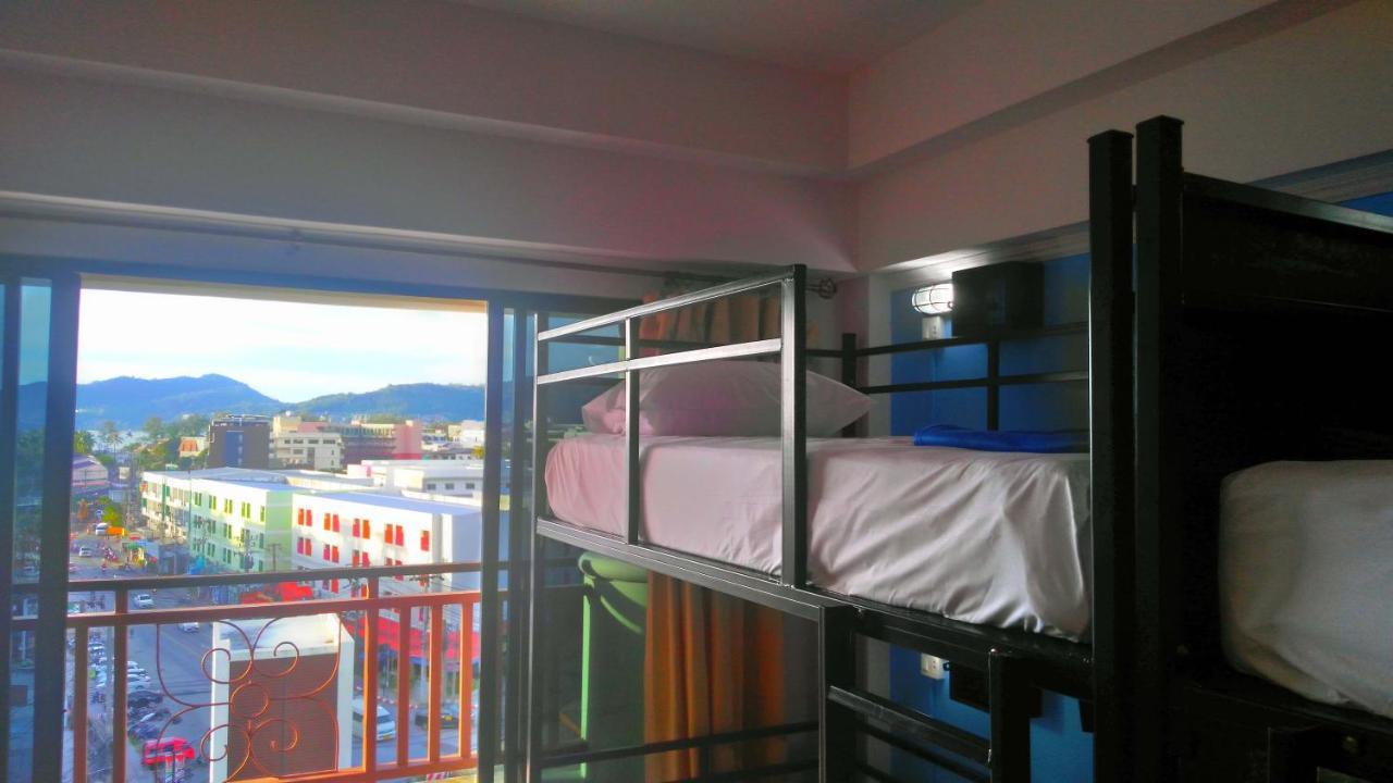 Bodega Phuket Patong (Adults Only) Hostel Buitenkant foto