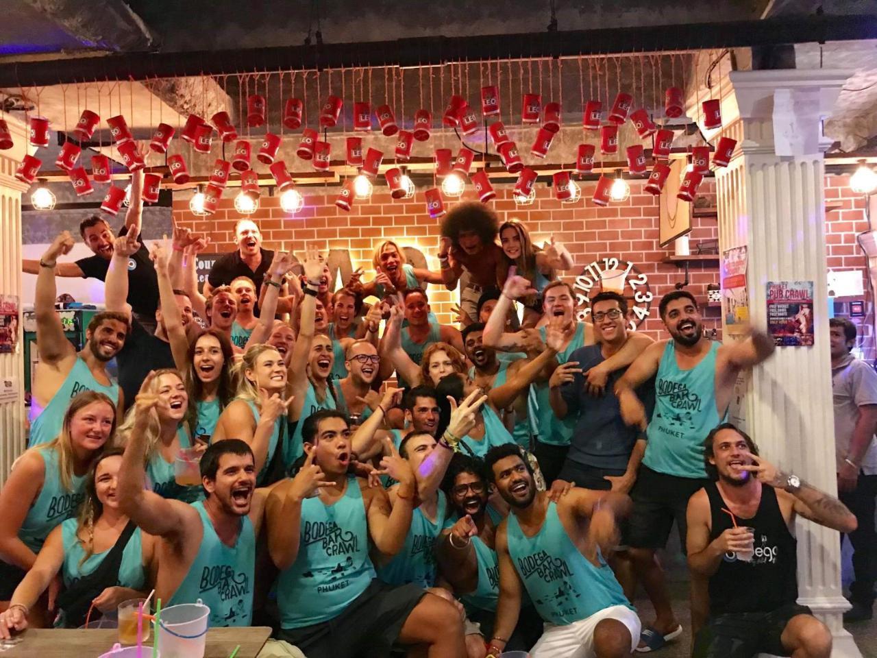 Bodega Phuket Patong (Adults Only) Hostel Buitenkant foto