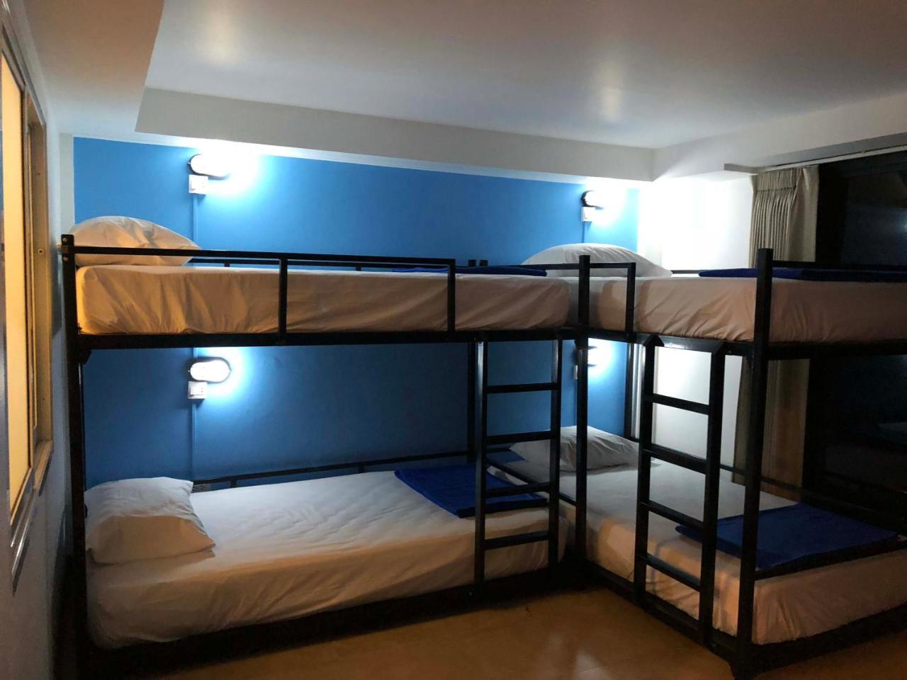 Bodega Phuket Patong (Adults Only) Hostel Buitenkant foto