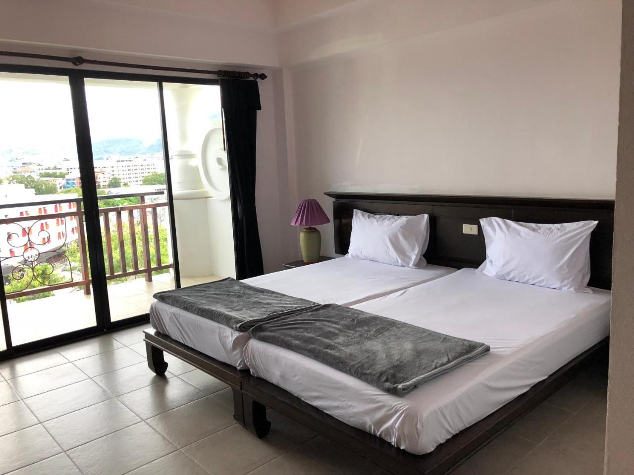 Bodega Phuket Patong (Adults Only) Hostel Buitenkant foto