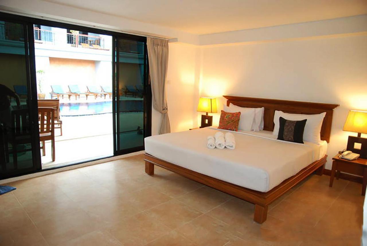 Bodega Phuket Patong (Adults Only) Hostel Buitenkant foto