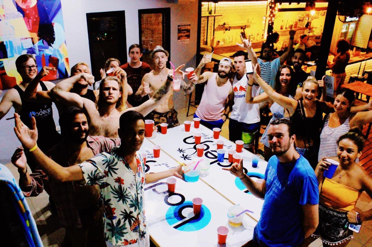 Bodega Phuket Patong (Adults Only) Hostel Buitenkant foto