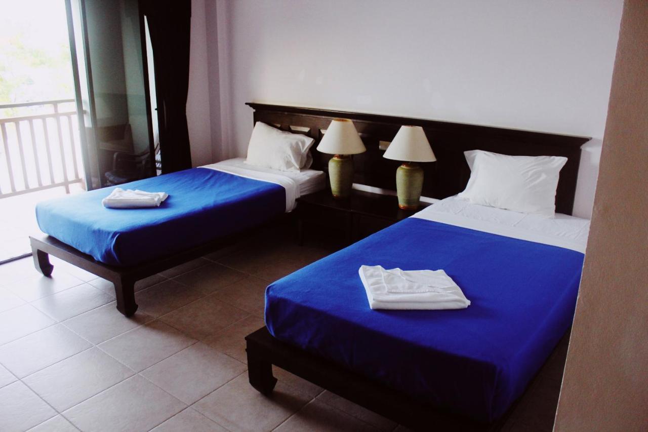 Bodega Phuket Patong (Adults Only) Hostel Buitenkant foto