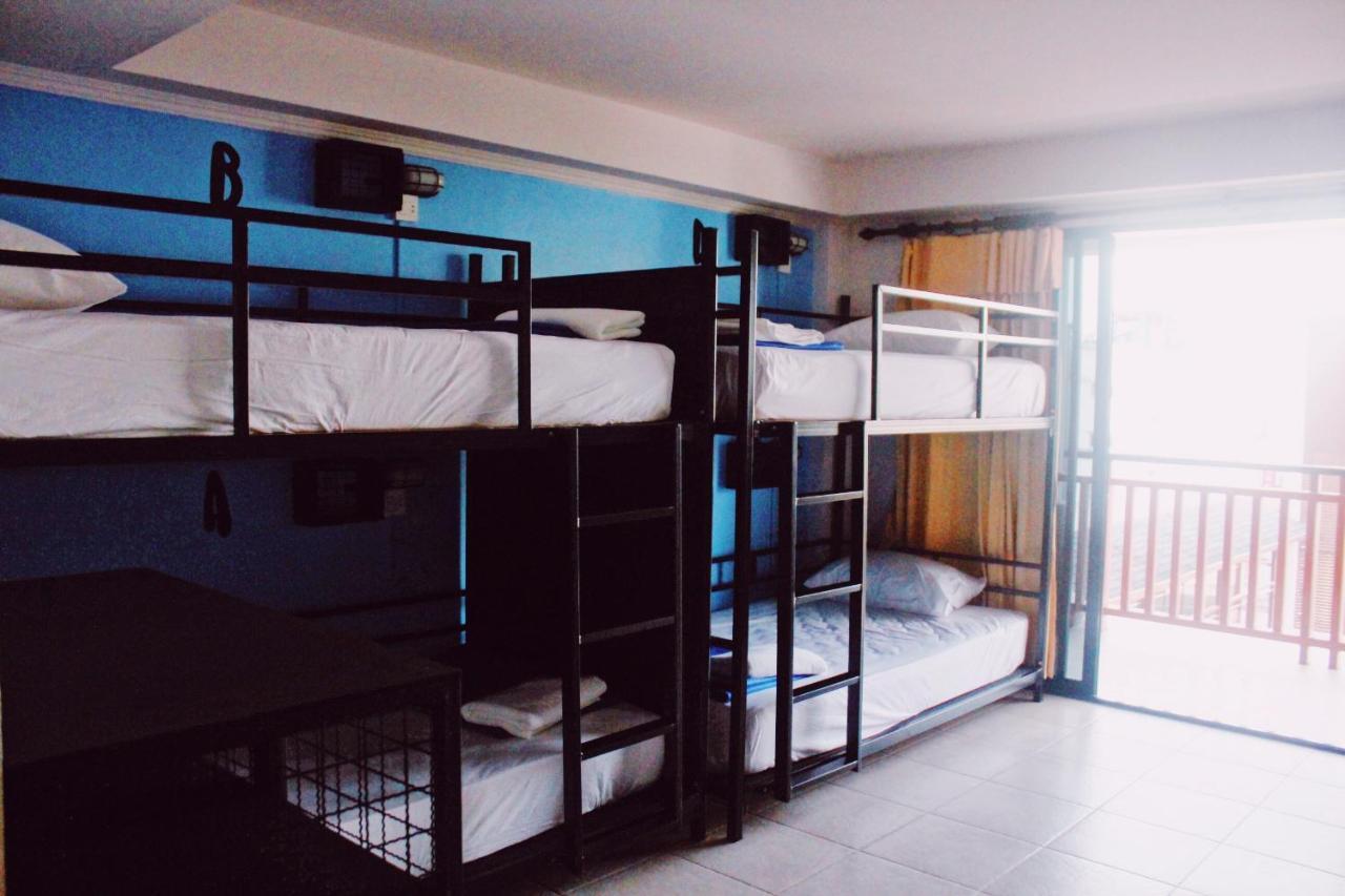 Bodega Phuket Patong (Adults Only) Hostel Buitenkant foto