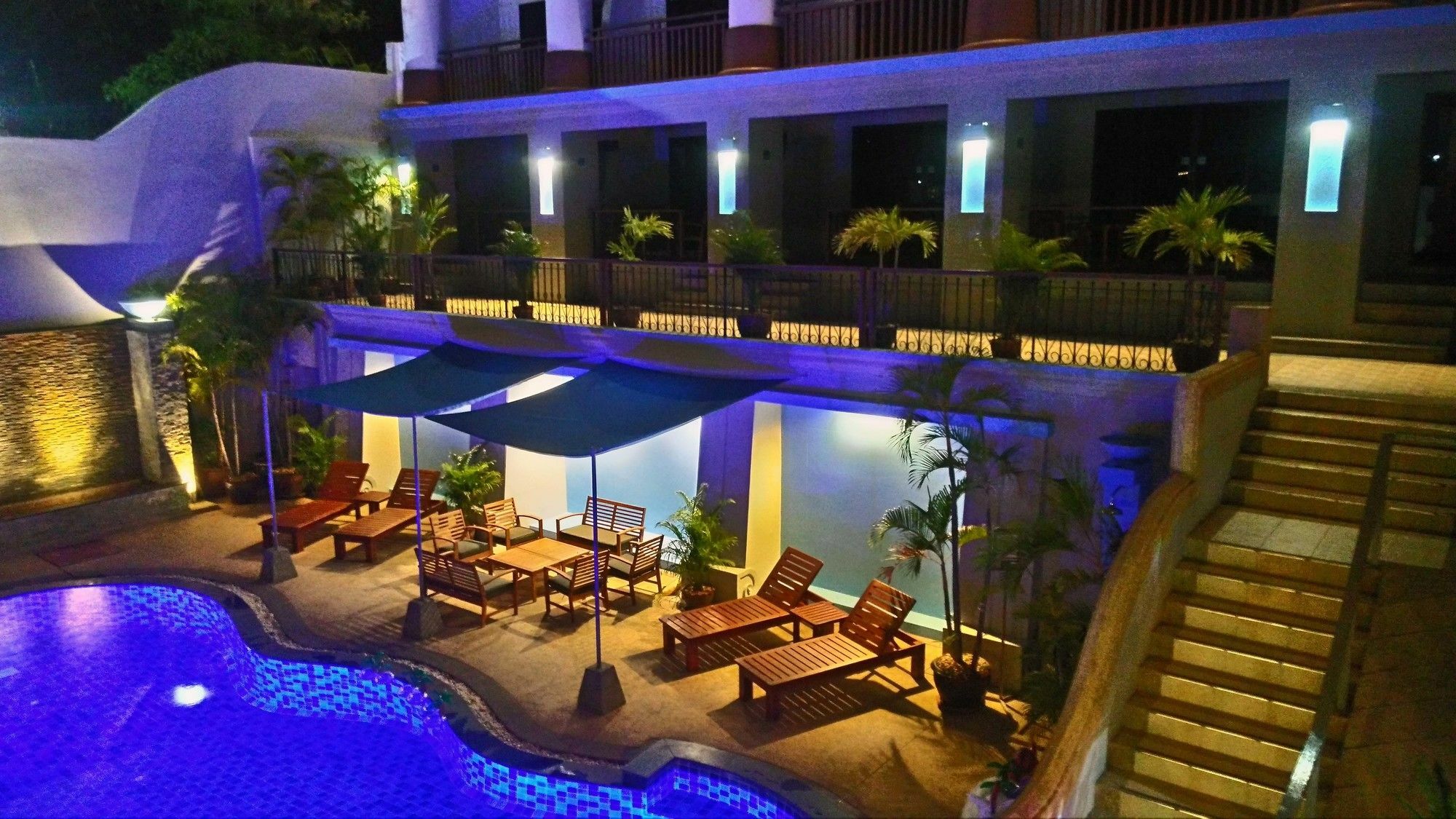 Bodega Phuket Patong (Adults Only) Hostel Buitenkant foto